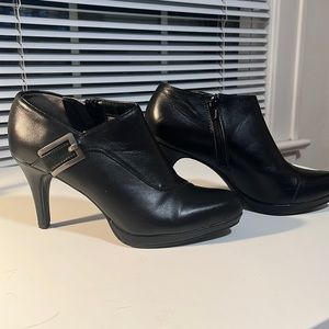 Life Stride Memory Foam Black ankle booties